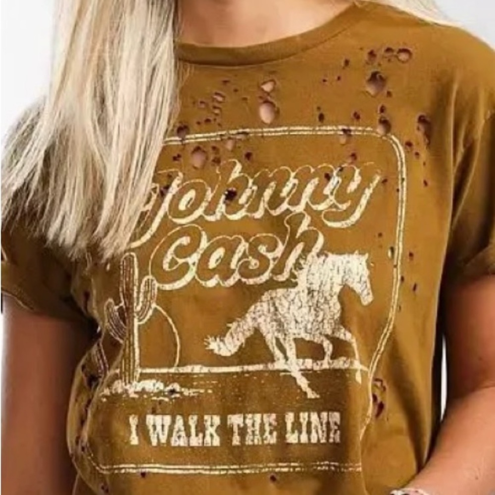NWOT Johnny Cash Western Graphic T-Shirt with Distressed Details XL